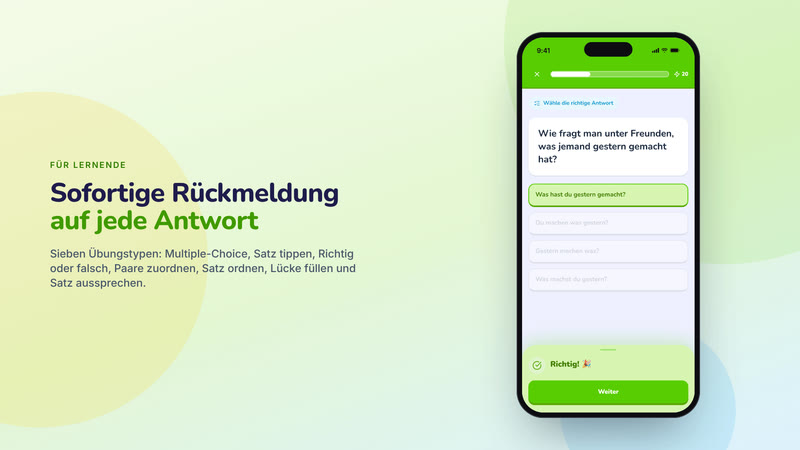 Poster card “Sofortige Rückmeldung auf jede Antwort”: A multiple-choice question answered correctly, on a phone. Interface in German, invented demo data.