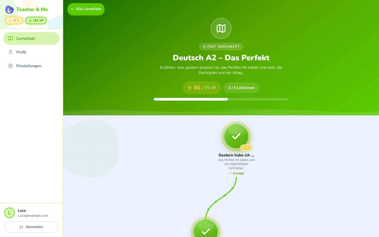Path header on desktop: The top of one path: its title, XP and progress, above the map. Interface in German, invented demo data.