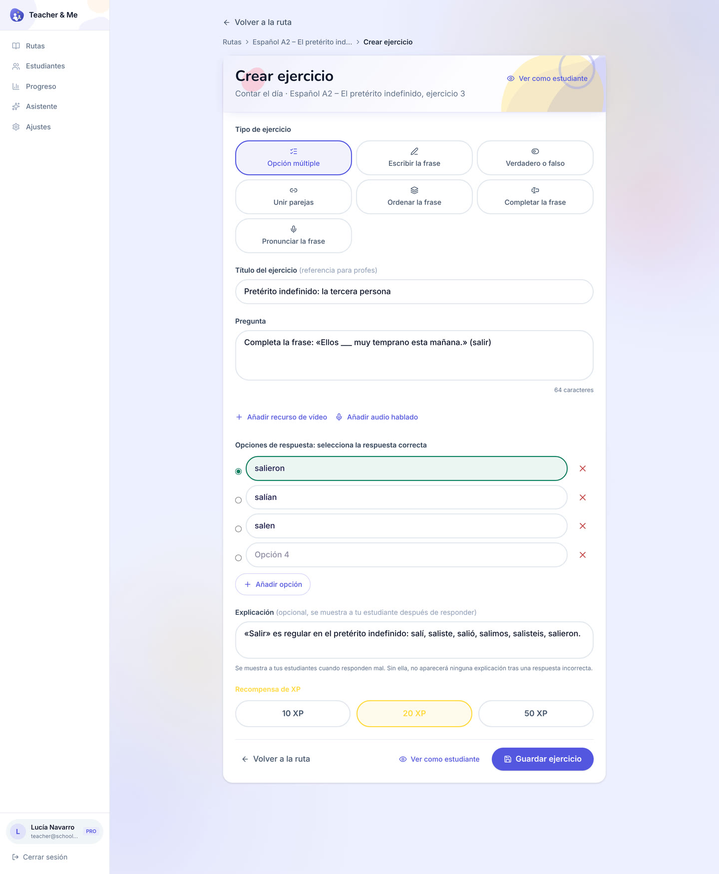 Exercise editor on desktop: The form one exercise is written in, filled with a multiple-choice question. Interface in Spanish, invented demo data.