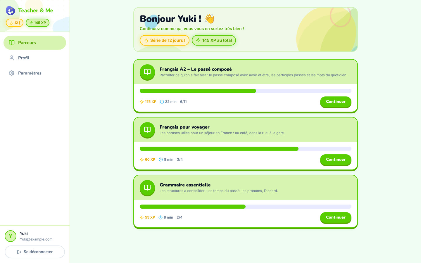 My paths on desktop: The student’s home: the paths their tutor assigned them. Interface in French, invented demo data.
